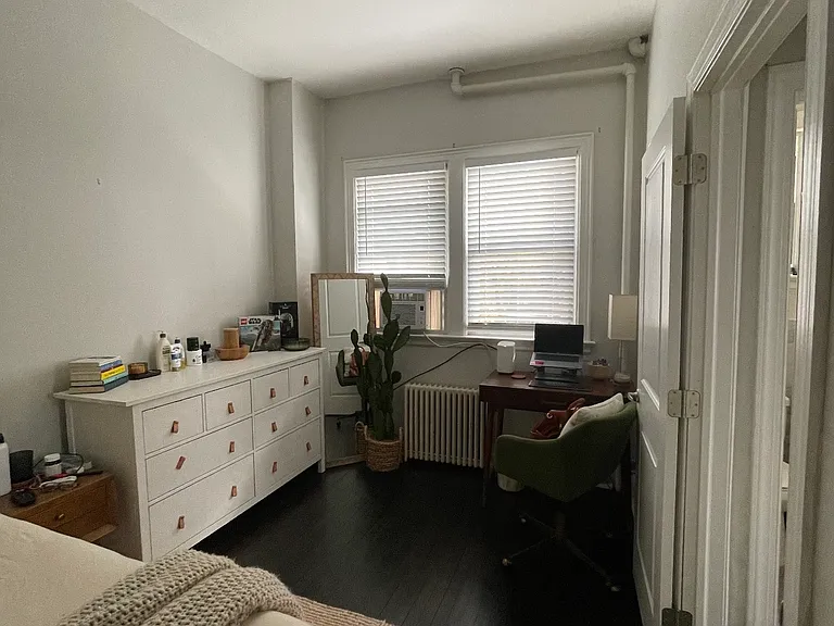 529 Park Ave #1 — Photo 8