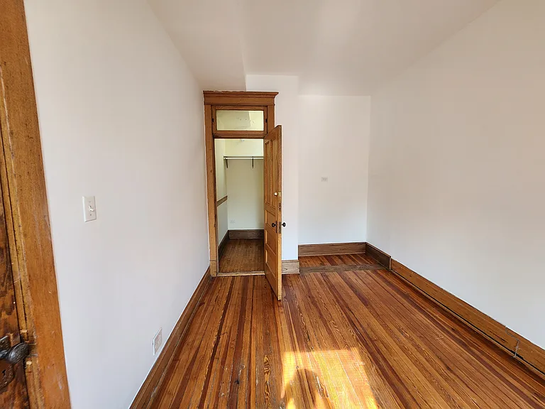 2404 W Superior St #3E — Photo 14