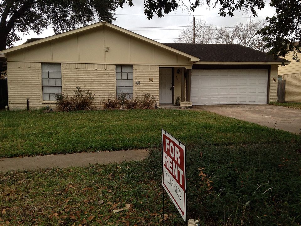 4911 Gretna Green Dr.