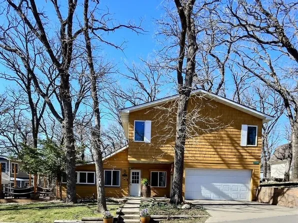 21334 Ash St, Spirit Lake, IA 51360