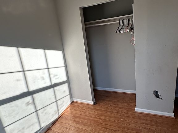 4th image of 614 Mount Lubentia Ct E