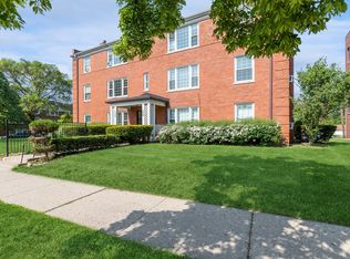 136 Ridge Ave #2, Evanston, IL 60202