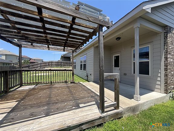 4th image of 3810 Endicott Dr