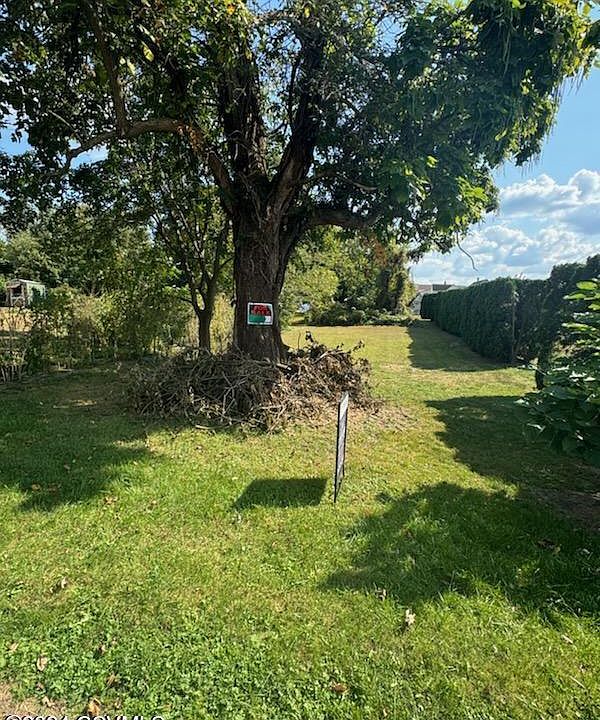 2nd image of 13 3rd Ln