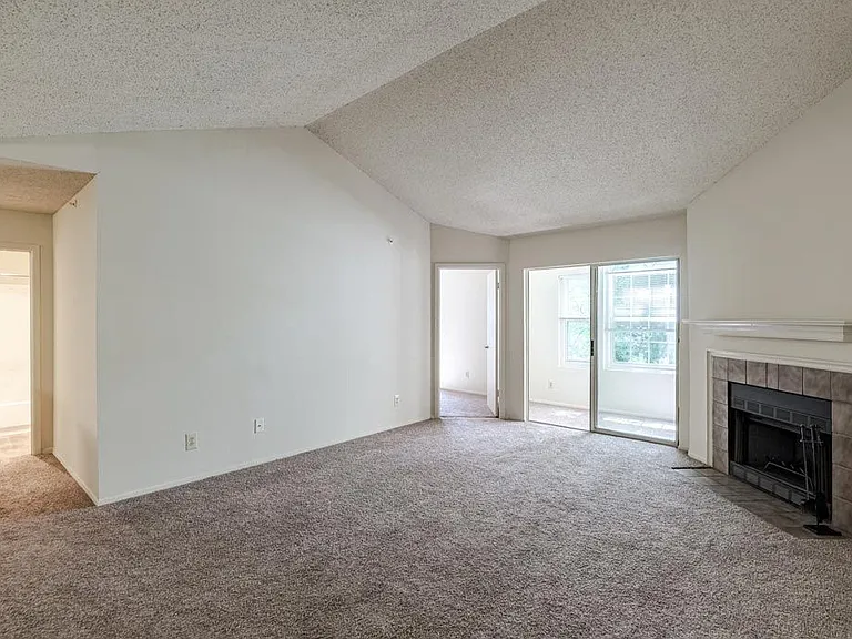 The Views at Laurel Lakes — Photo 26