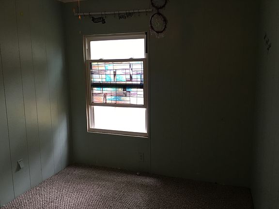 4th image of 390 Blue Sky Dr