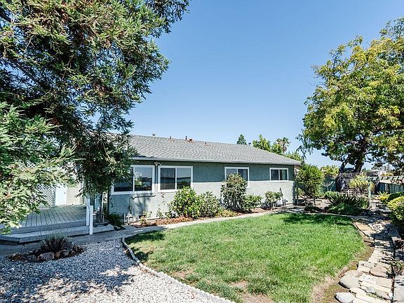 3rd image of 655 Teredo Dr