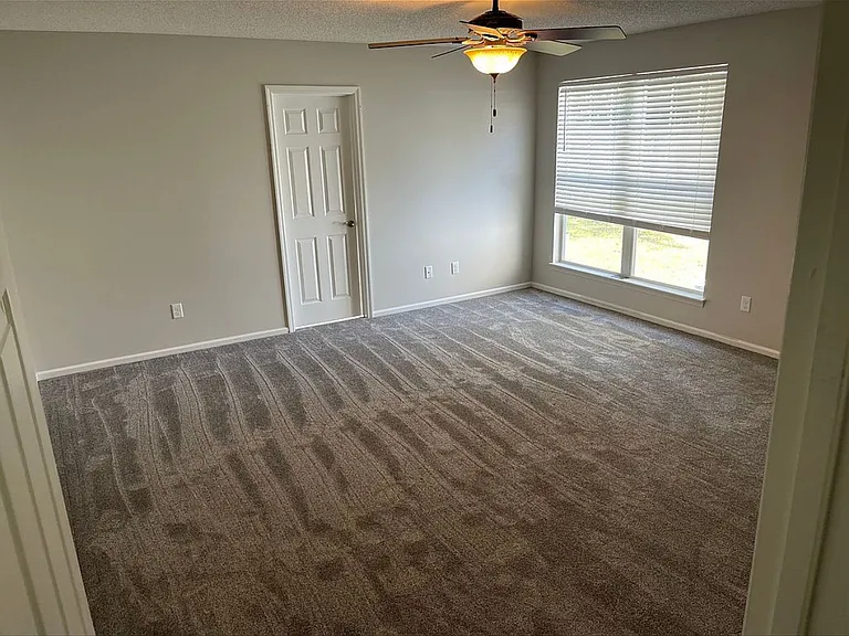 33 Alexander Ct — Photo 9