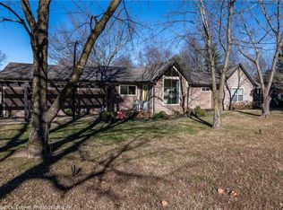 1400 E Mission Blvd, Fayetteville, AR 72701