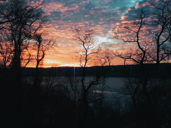 2727 Palisade Avenue image 14 of 18