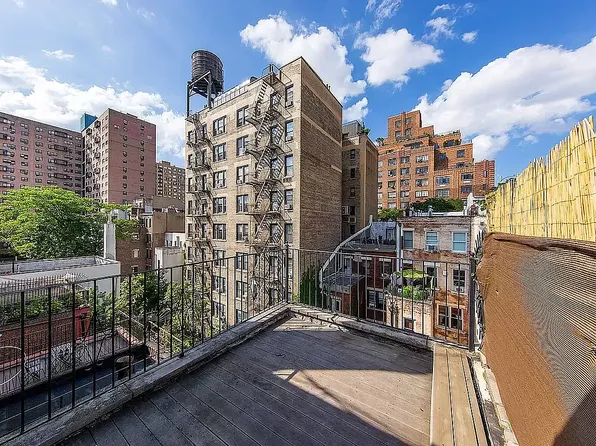 37 West 89th Street image 1 of 4