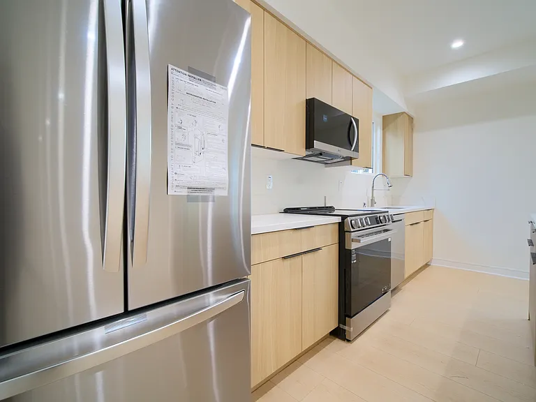 257 1/4 S Avenue 54 — Photo 7
