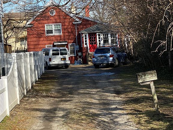 3rd image of 70 Brower Ave