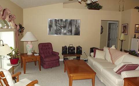 3rd image of 361 Chicago Way NE