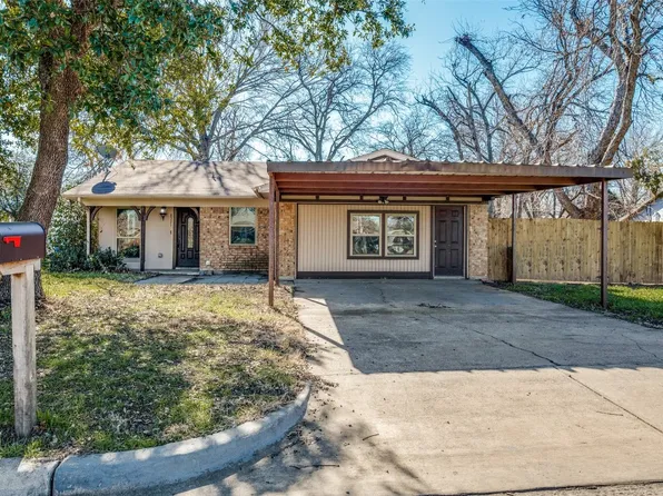 8321 Hanon Dr, White Settlement, TX 76108