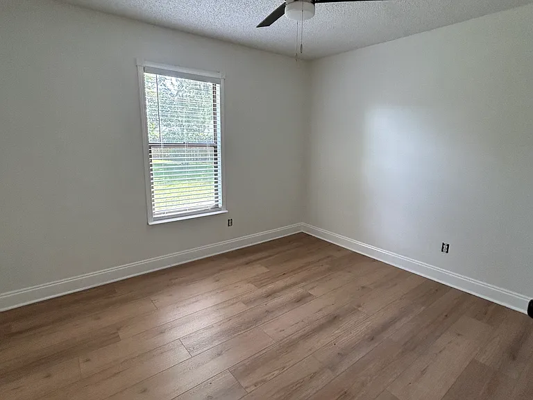 2443 Footbridge Ln — Photo 11