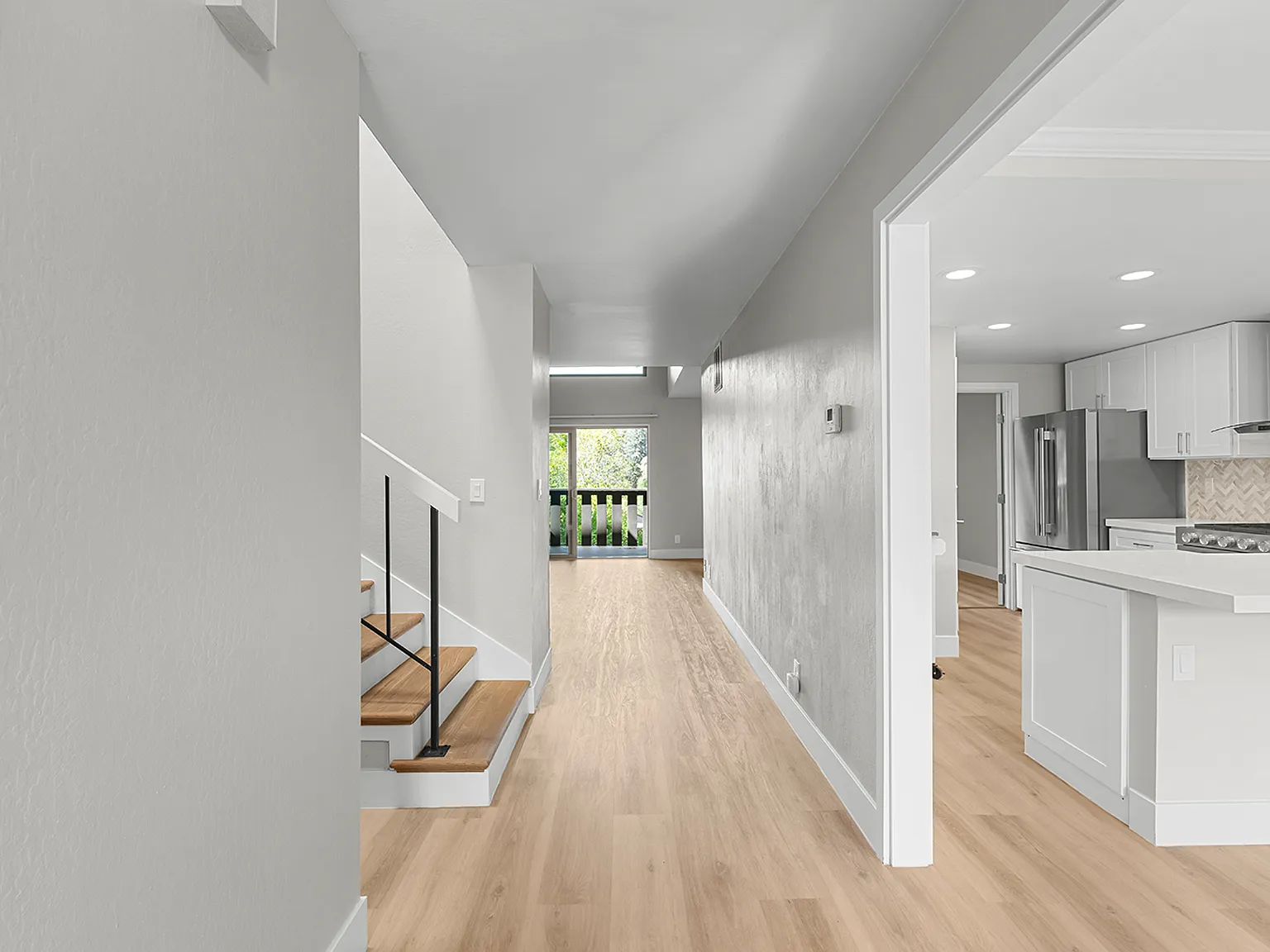 2 bed, 2.5 bath, 1757 sqft, $4,600 — Photo 2