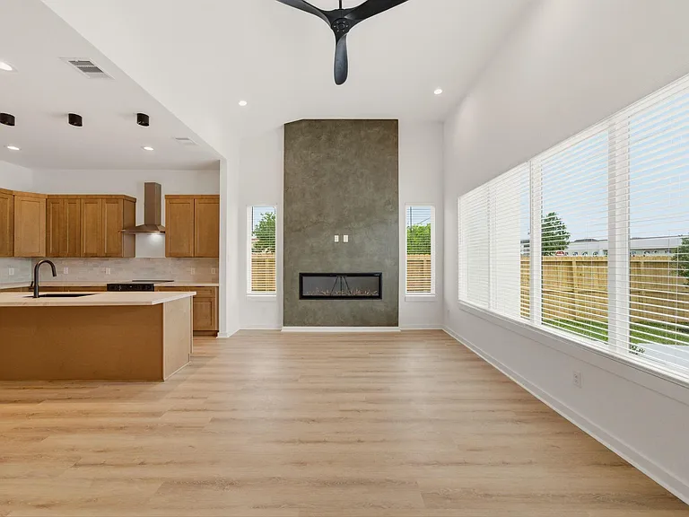 8205 Calhoun Rd #A — Photo 7