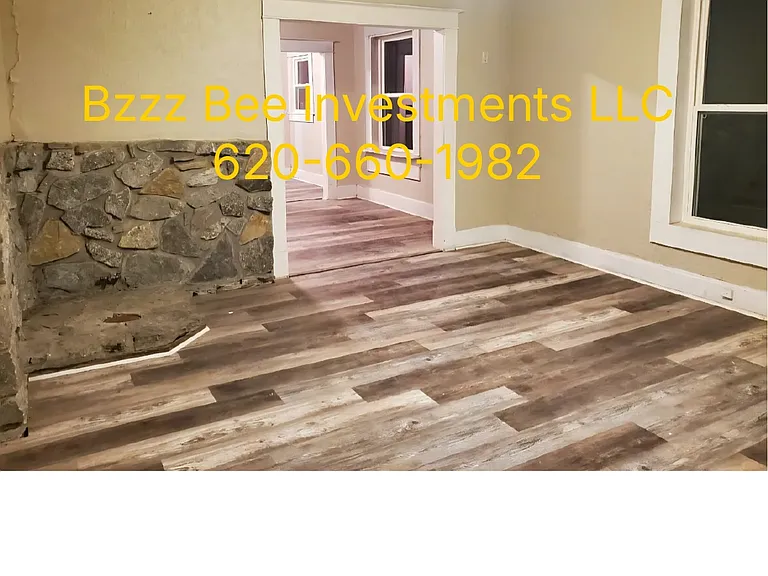 243 S Brewer St — Photo 4