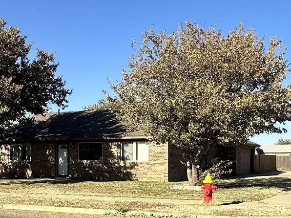 4200 Ridgeway Dr, Plainview, TX 79072