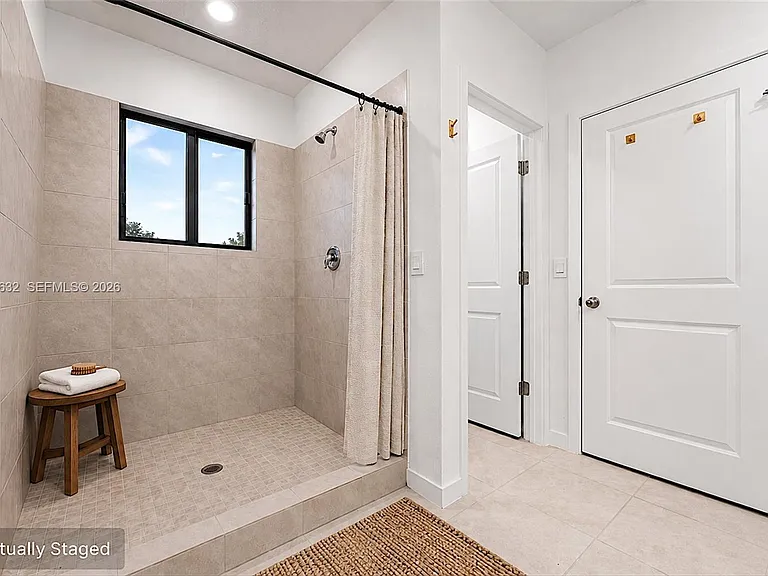 4825 Dillion St — Photo 41