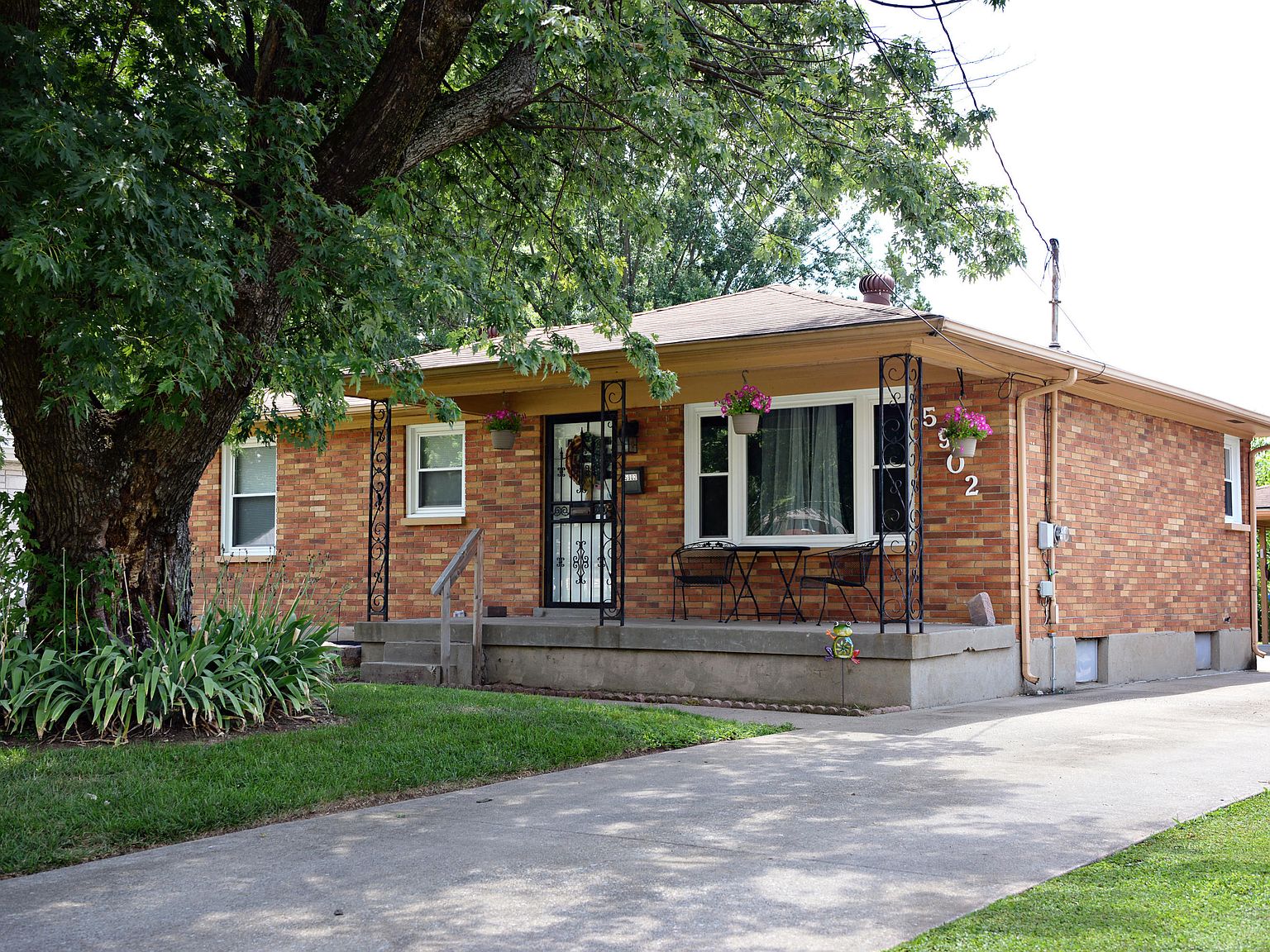 5902 Morning Glory Ln, Louisville, KY 40258 | Zillow