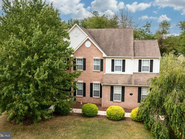 420 Silver Leaf Cir, Collegeville, PA 19426