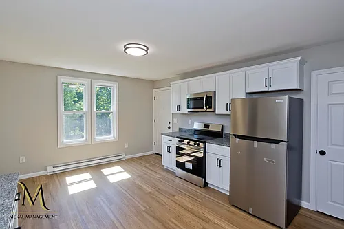 24 Hilton St Photo 1