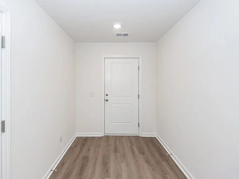 4633 Forest Hills Dr #1303 — Photo 32