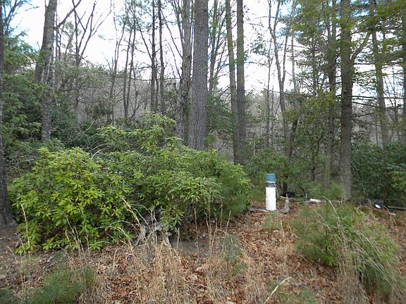 4th image of Rosewood Ln