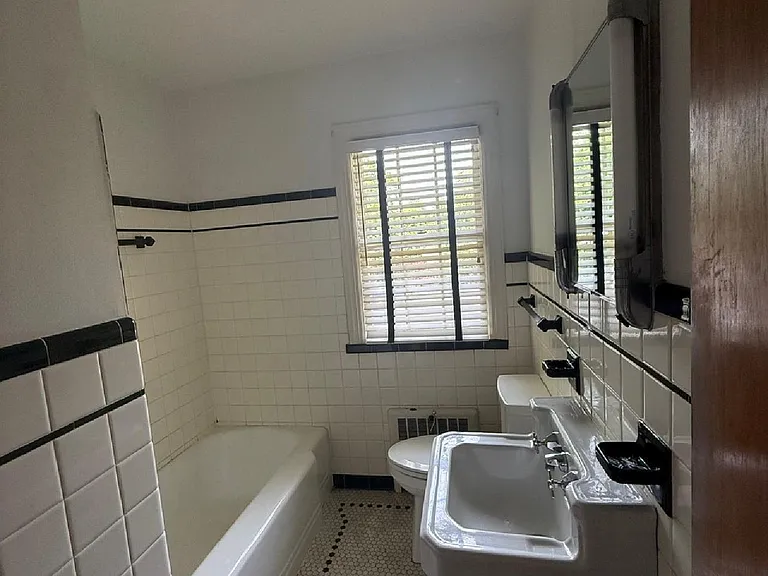 237 McDowell Rd #4 — Photo 15