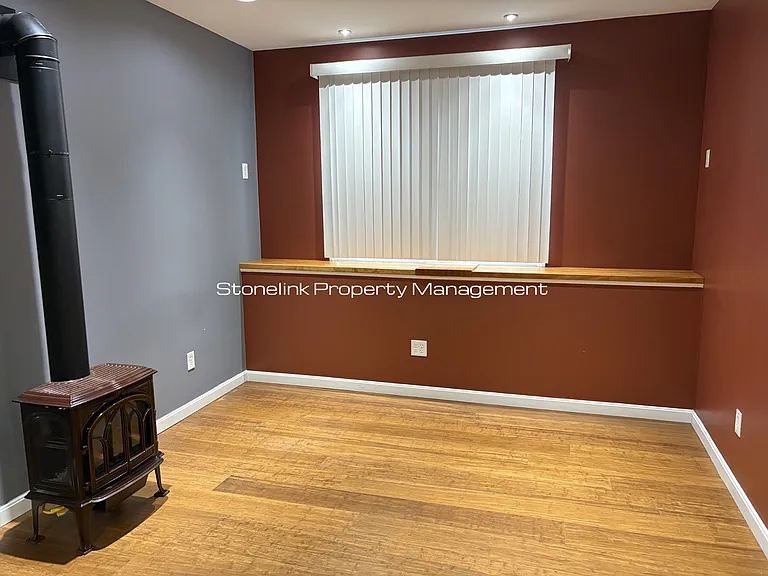32 Horace St — Photo 16