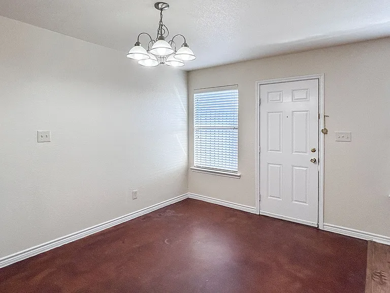 212 County Road 485 — Photo 8