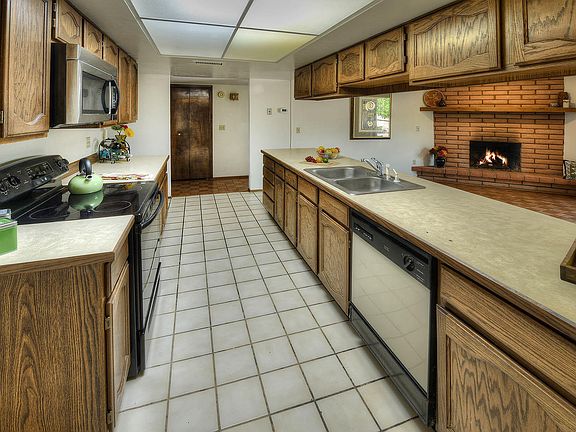 4th image of 5031 N Stonehouse Pl