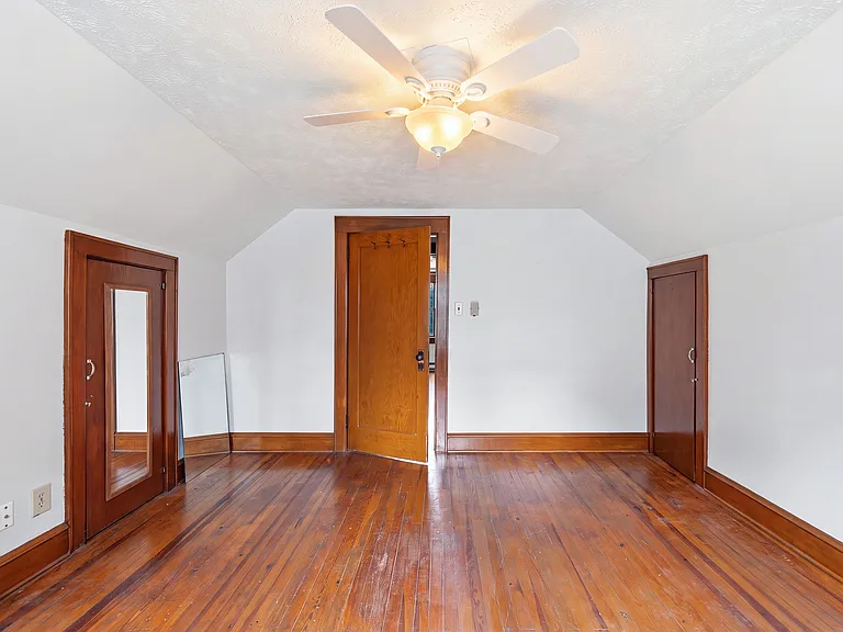 253 Thomas Rd — Photo 26