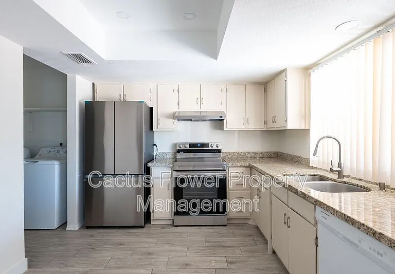 2147 W Edgewood Ave — Photo 7