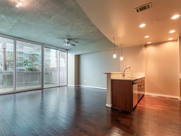 5925 Almeda Rd Unit 10704, Houston, TX 77004