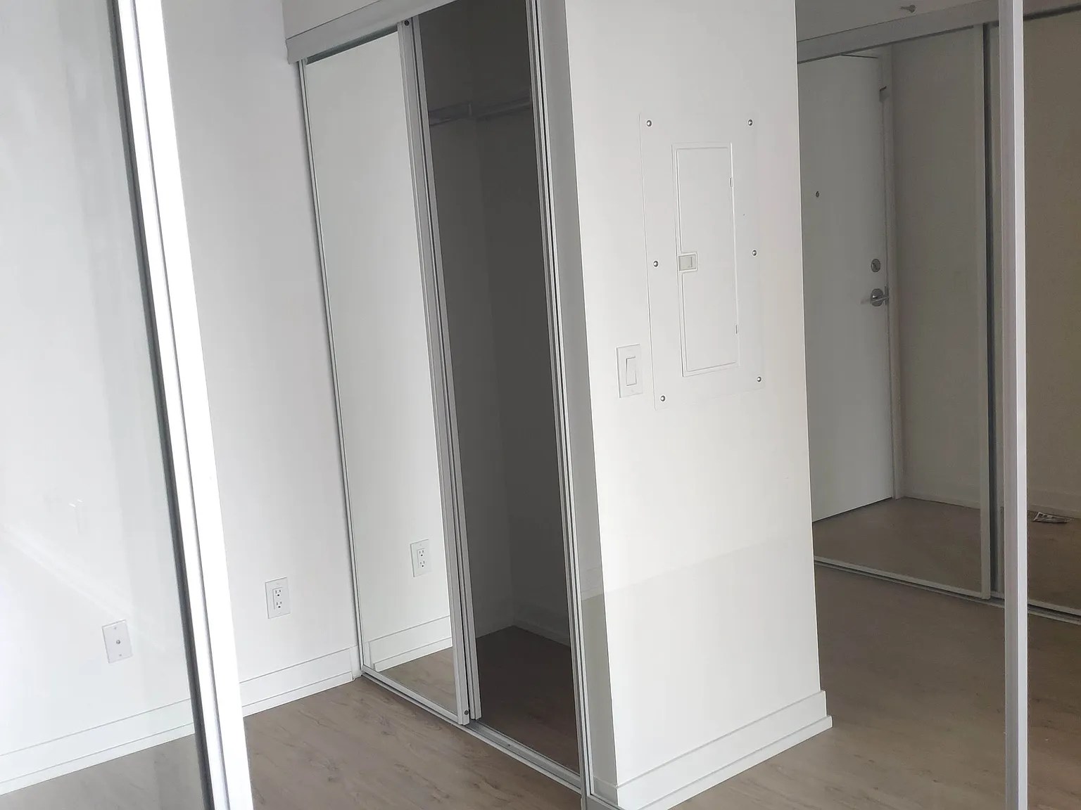 2 bed, $2,700 — Photo 3