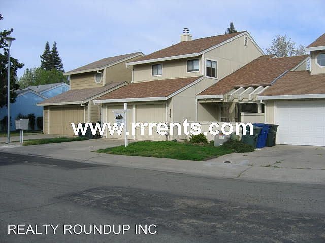 1st image of 134 Saginaw Cir