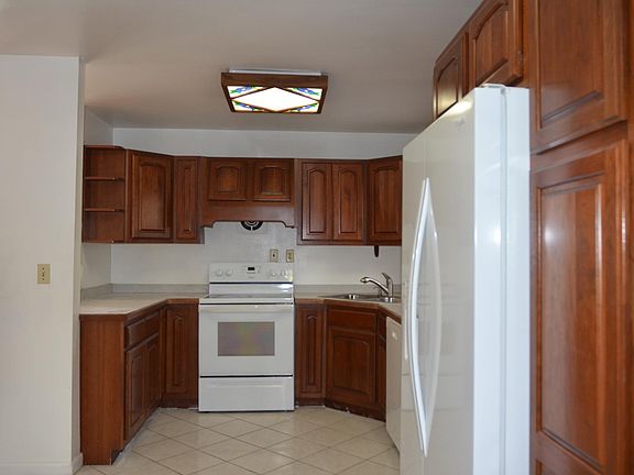 4th image of 813 Little Wekiwa Dr