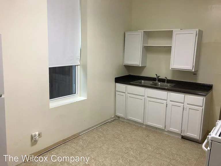 2621 W Attrill St #G — Photo 7