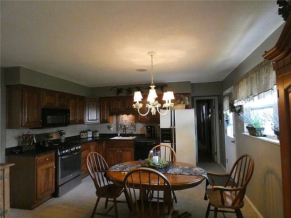 5th image of 10225 Shallow Brook Ct