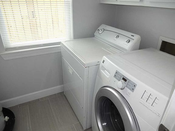 5th image of 220 Indian Oaks Dr #220