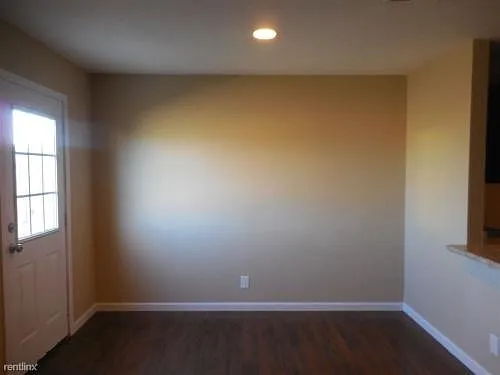 648 Stowe Ct #1 — Photo 8