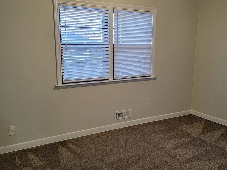 3200 Macomb Ave — Photo 10