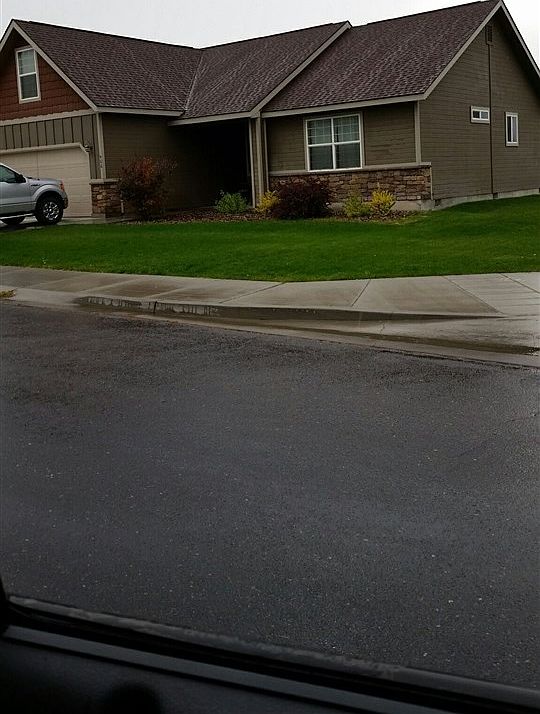 2nd image of 406 Noble St
