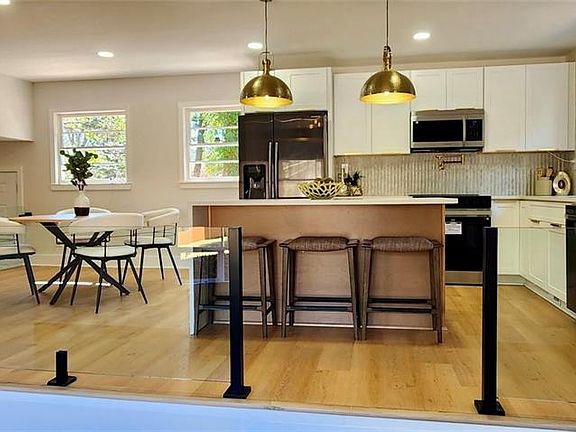 5th image of 2619 Cavalier Dr