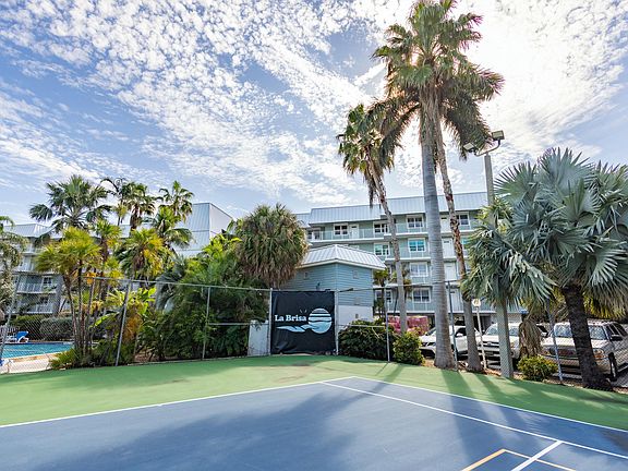 4th image of 1901 S Roosevelt Blvd APT 308 N