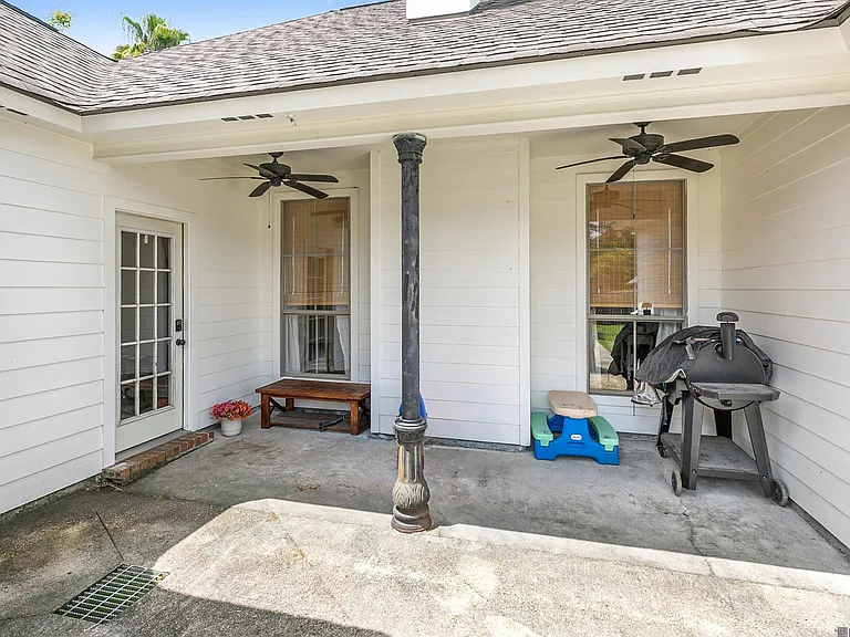 18068 Wilkes Dr — Photo 12