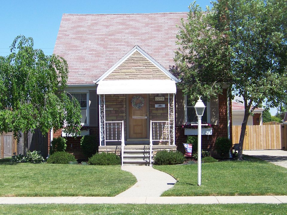 1st image of 2295 17th St